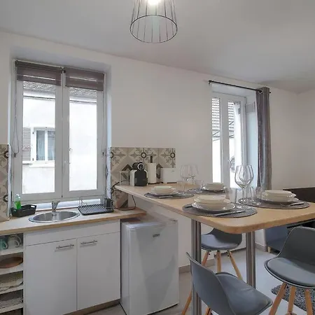 Centre-ville Apartment *